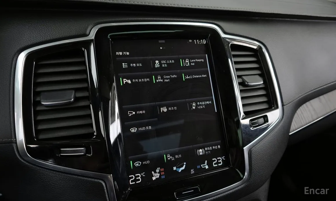 Фото 16 - Volvo XC90