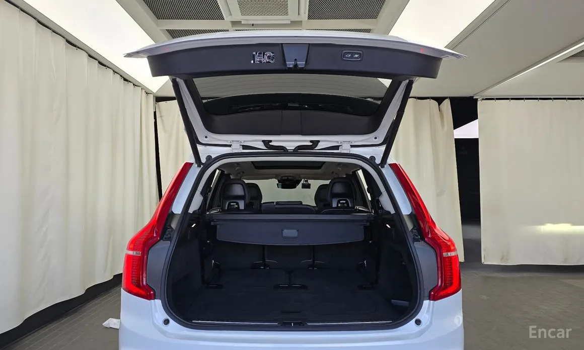 Фото 20 - Volvo XC90