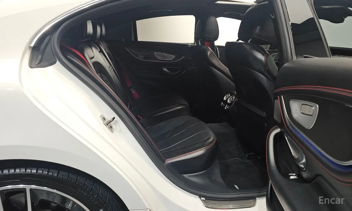 Фото 12 - Mercedes-Benz CLS-Class