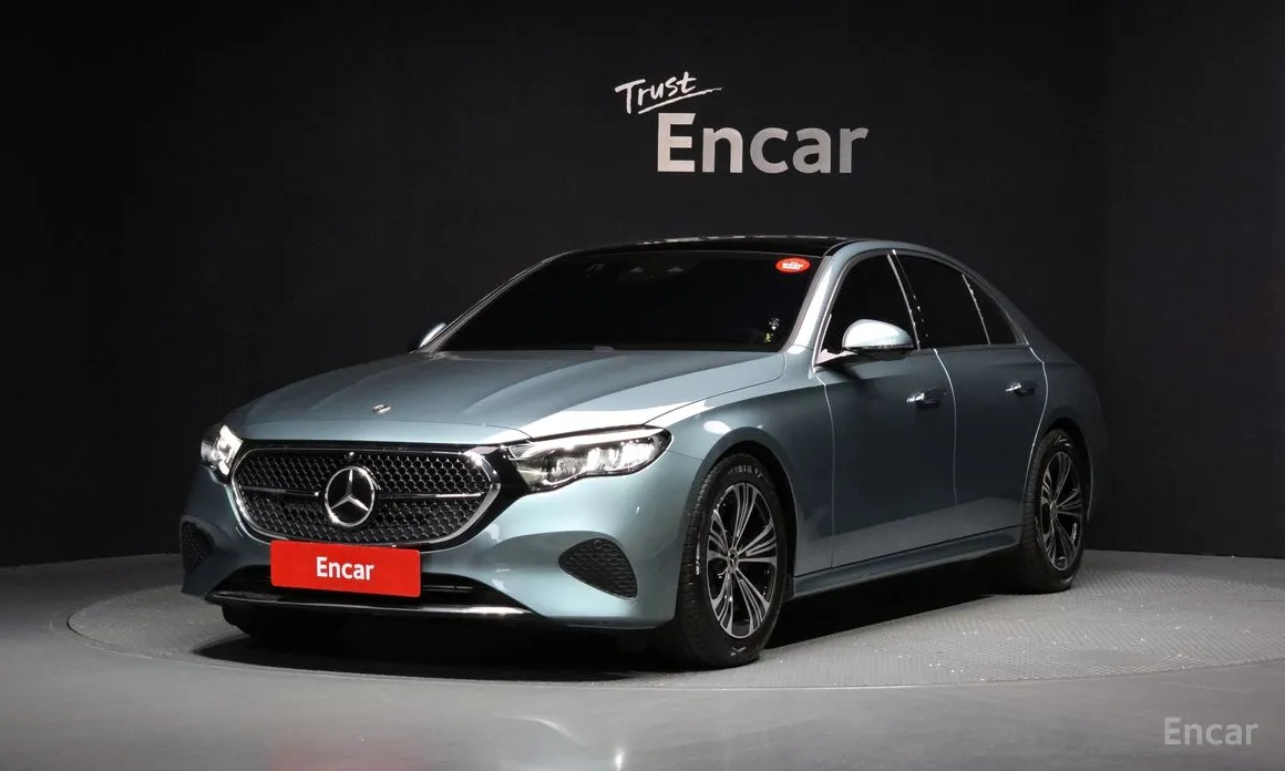 Фото 1 - Mercedes-Benz E-Class