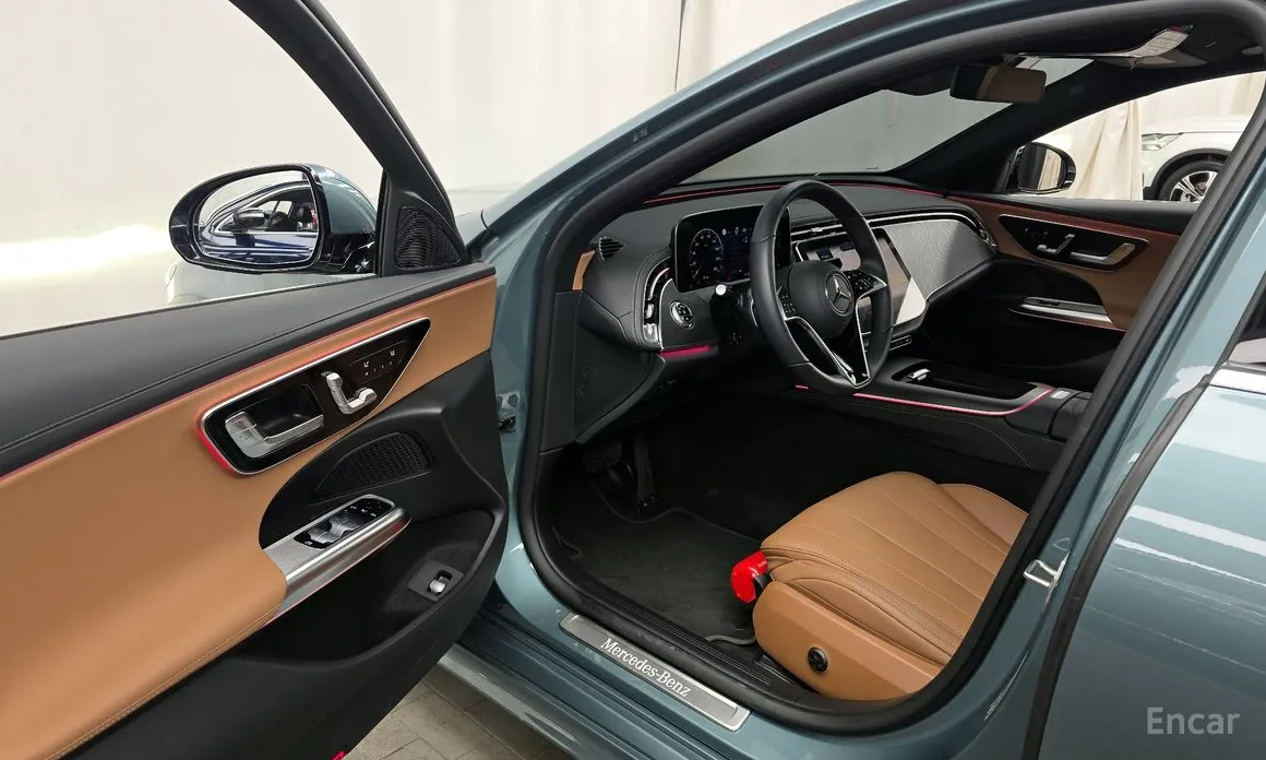 Фото 10 - Mercedes-Benz E-Class