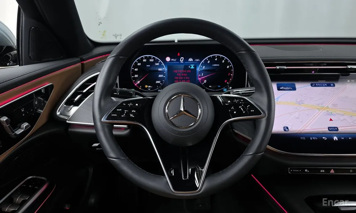 Фото 13 - Mercedes-Benz E-Class