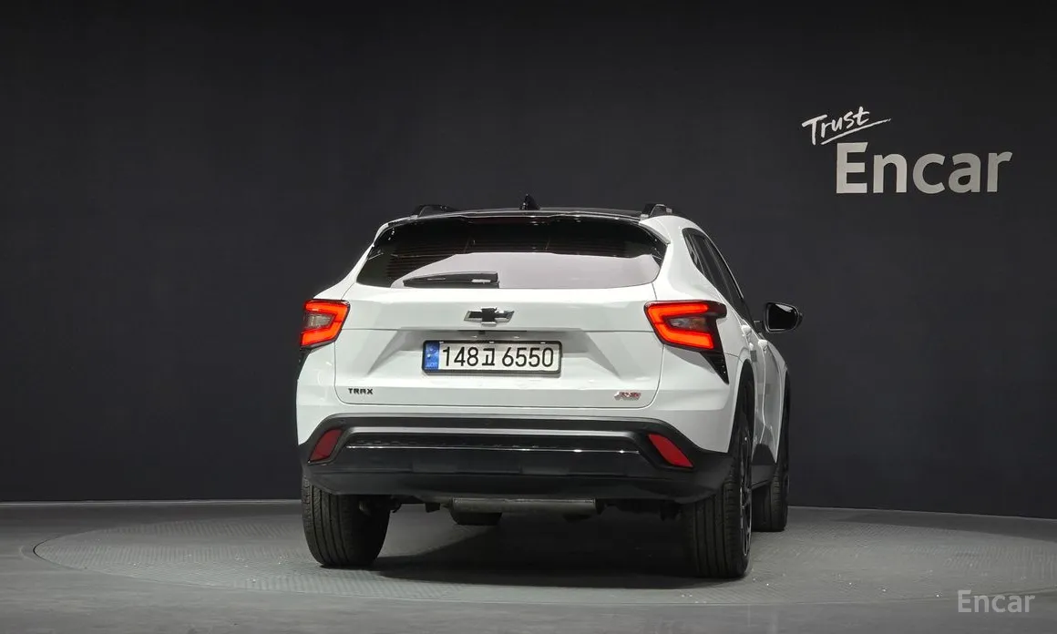 Фото 4 - Chevrolet Trax