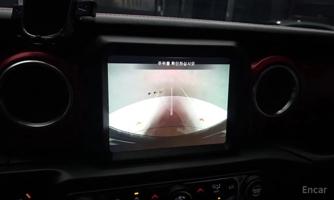 Фото 15 - Jeep Wrangler