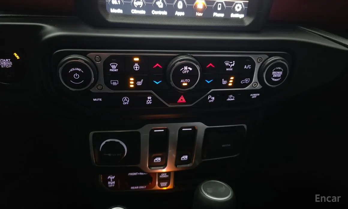 Фото 17 - Jeep Wrangler