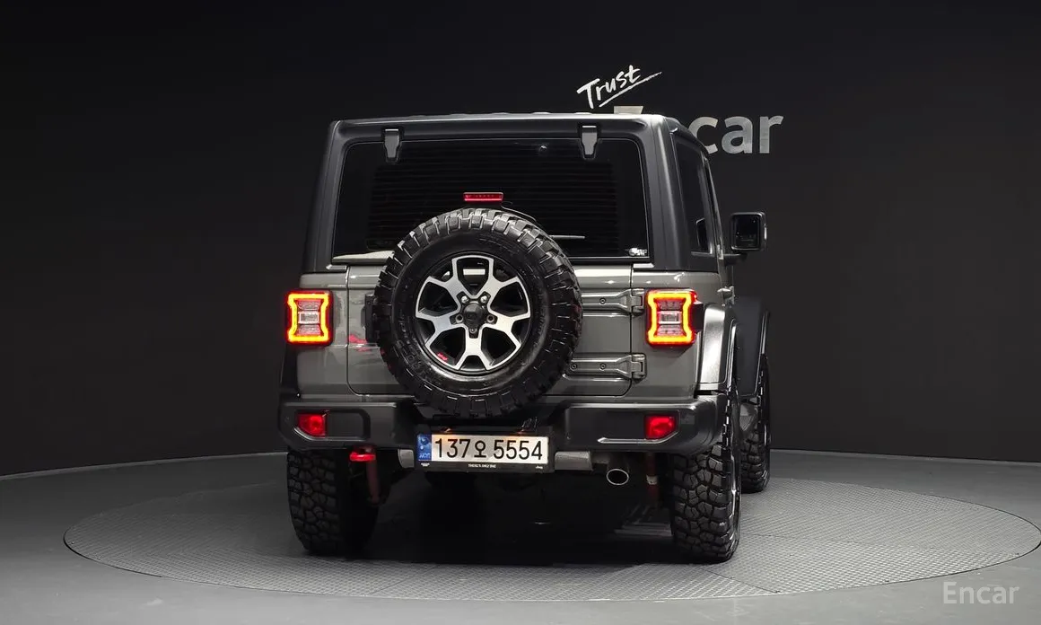 Фото 4 - Jeep Wrangler
