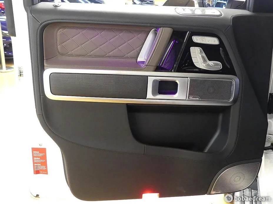 Фото 11 - Mercedes-Benz G-Class