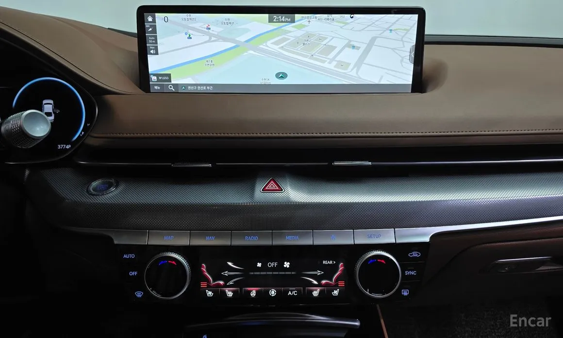 Фото 14 - Genesis G80