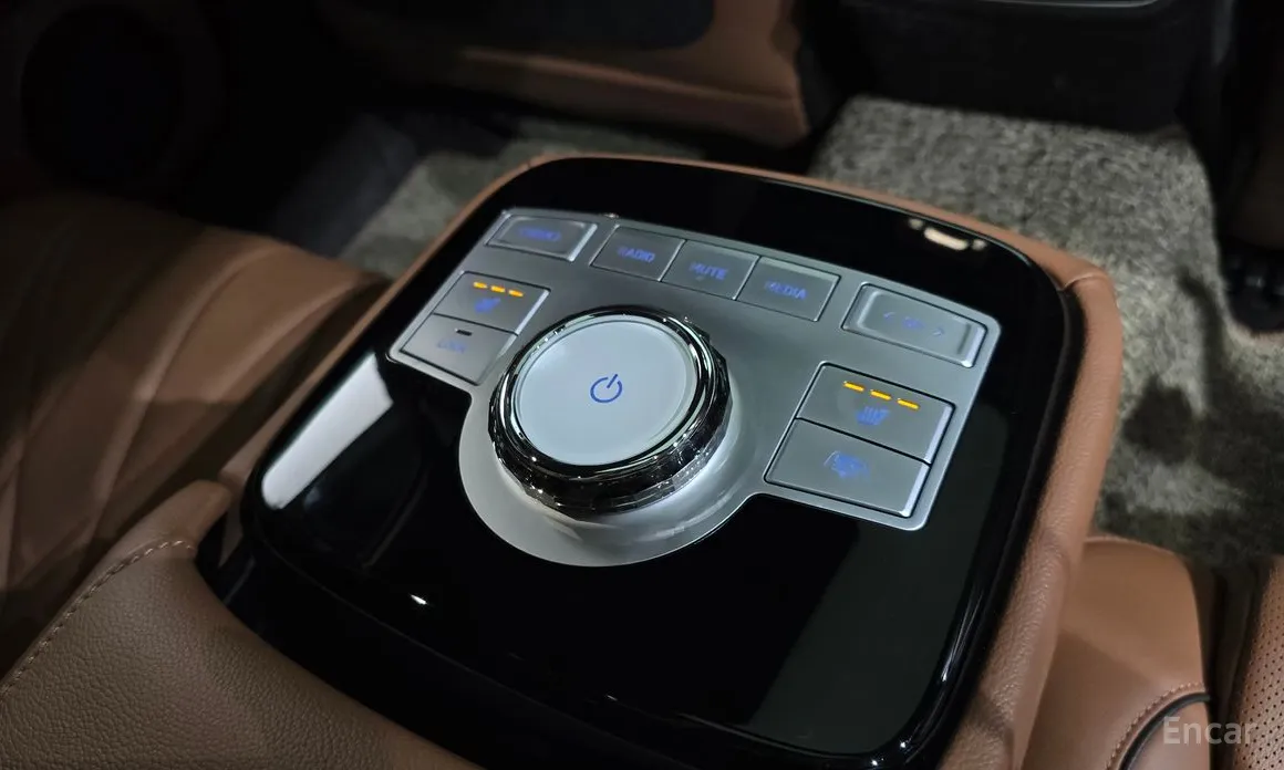 Фото 18 - Genesis G80