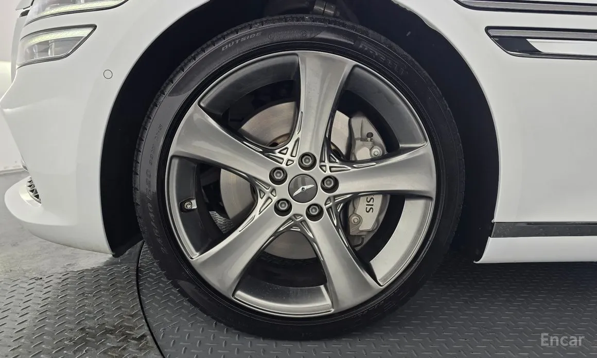 Фото 5 - Genesis G80