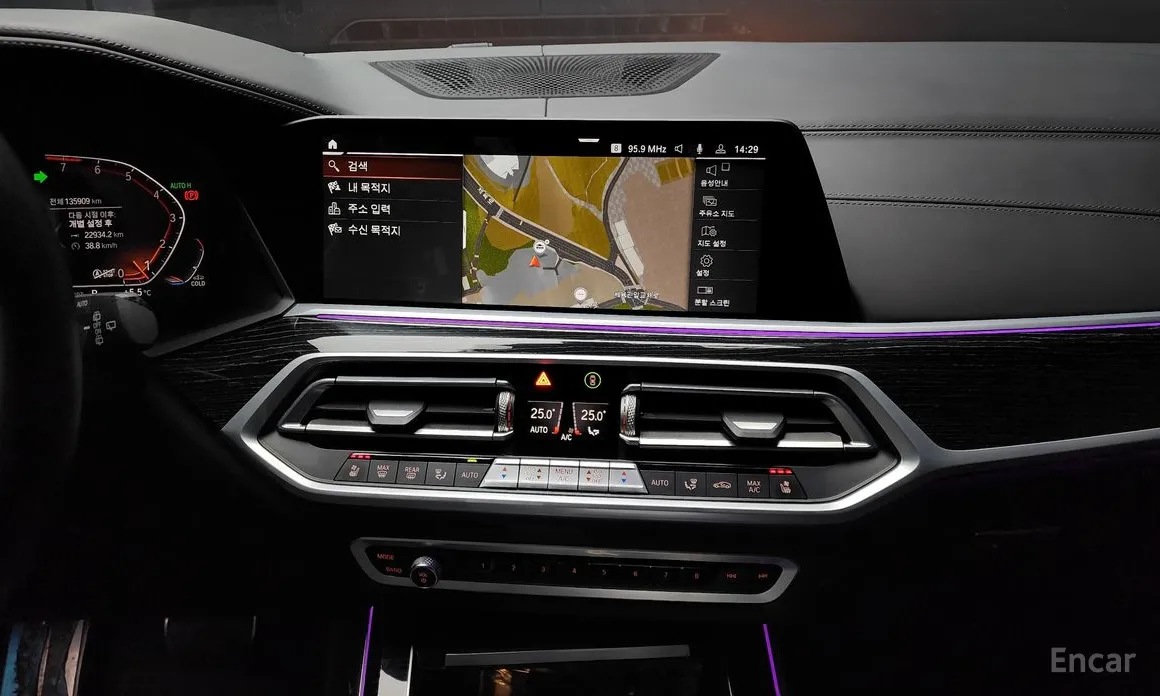 Фото 14 - BMW X7