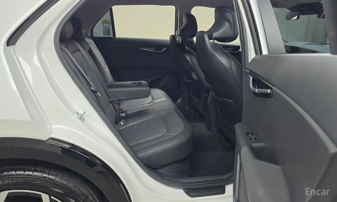 Фото 12 - Kia Niro