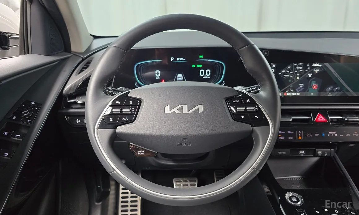 Фото 13 - Kia Niro