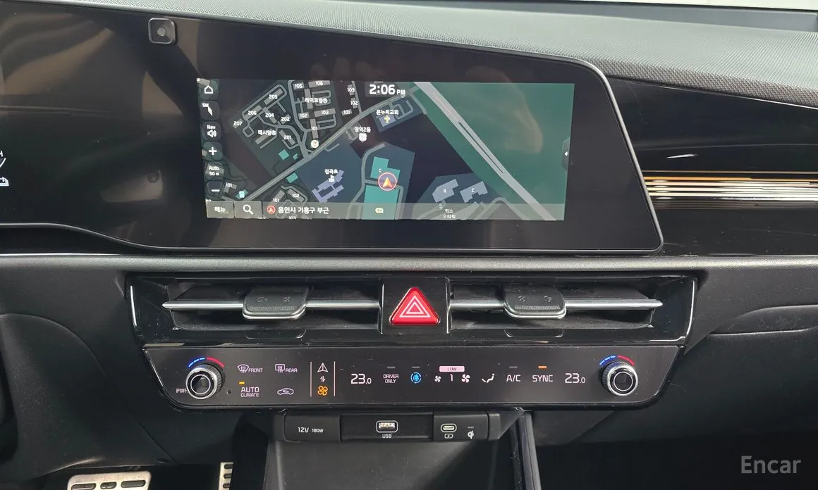 Фото 14 - Kia Niro