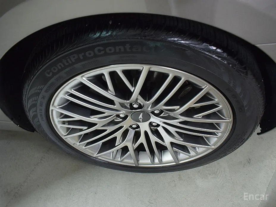 Фото 18 - Genesis G90