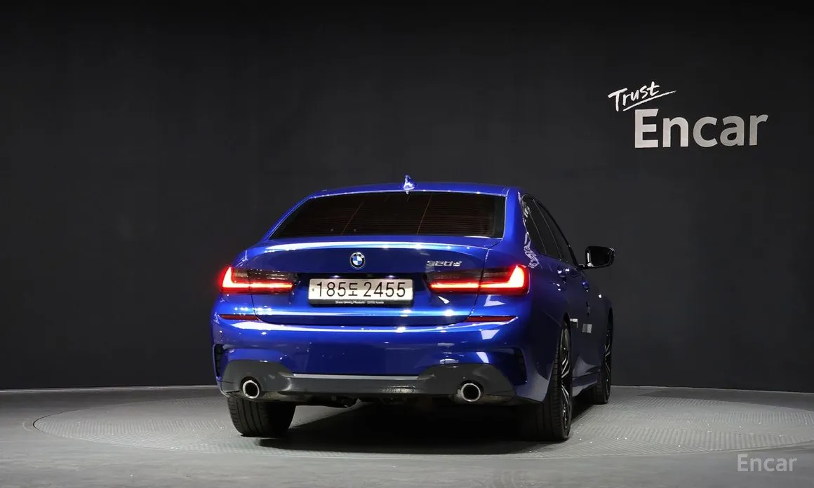 Photo 4 - BMW 3 Series