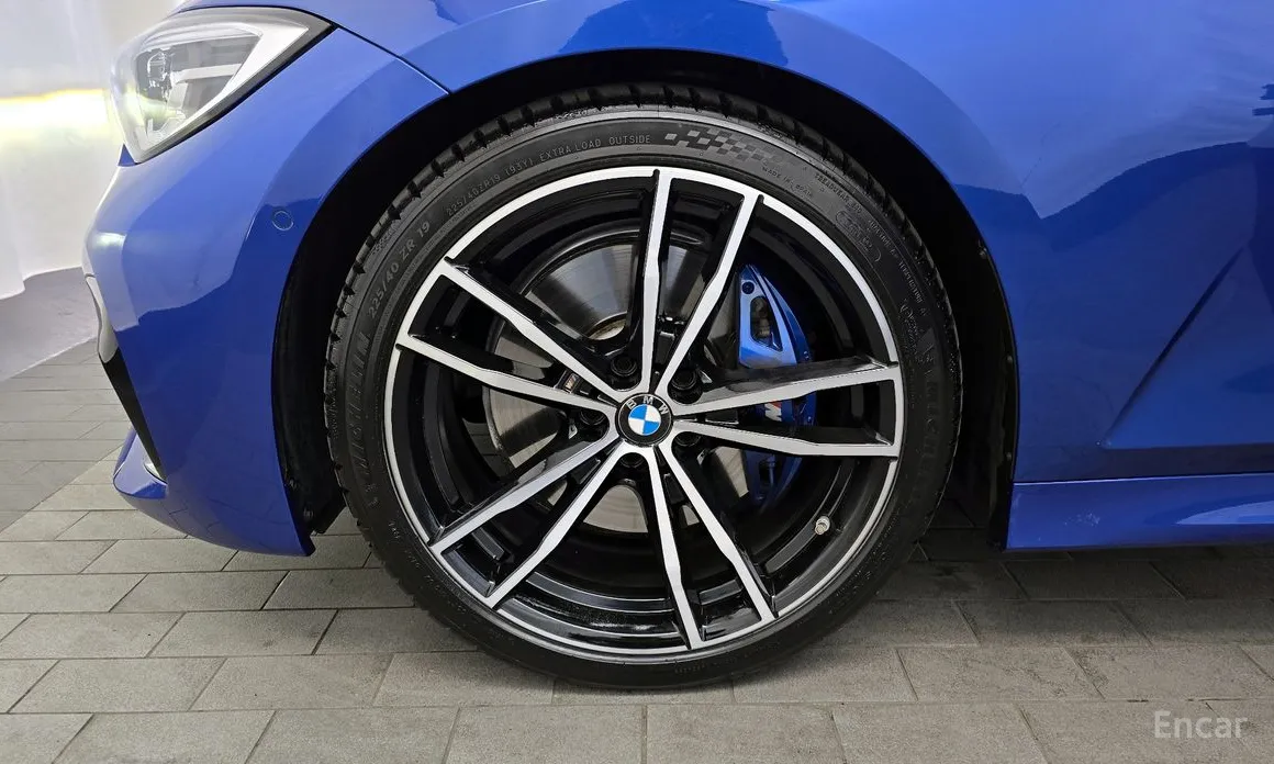 Photo 5 - BMW 3 Series