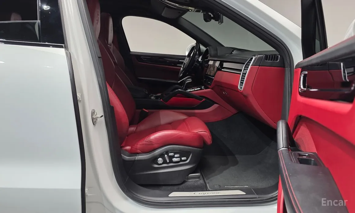 Фото 11 - Porsche Cayenne