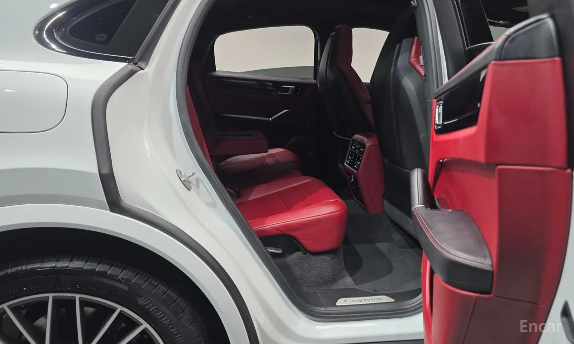 Фото 12 - Porsche Cayenne