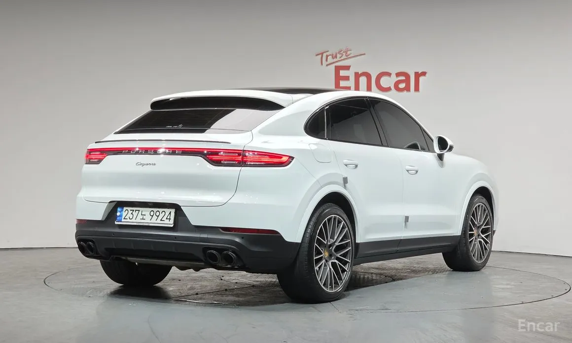 Фото 2 - Porsche Cayenne