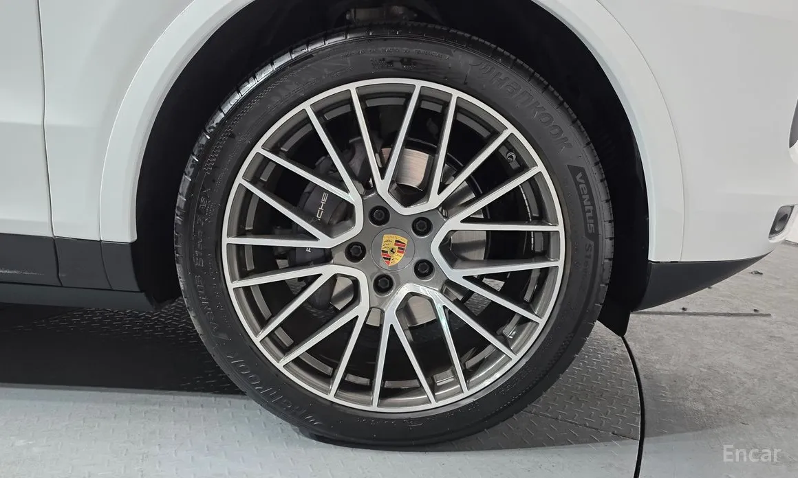 Фото 5 - Porsche Cayenne