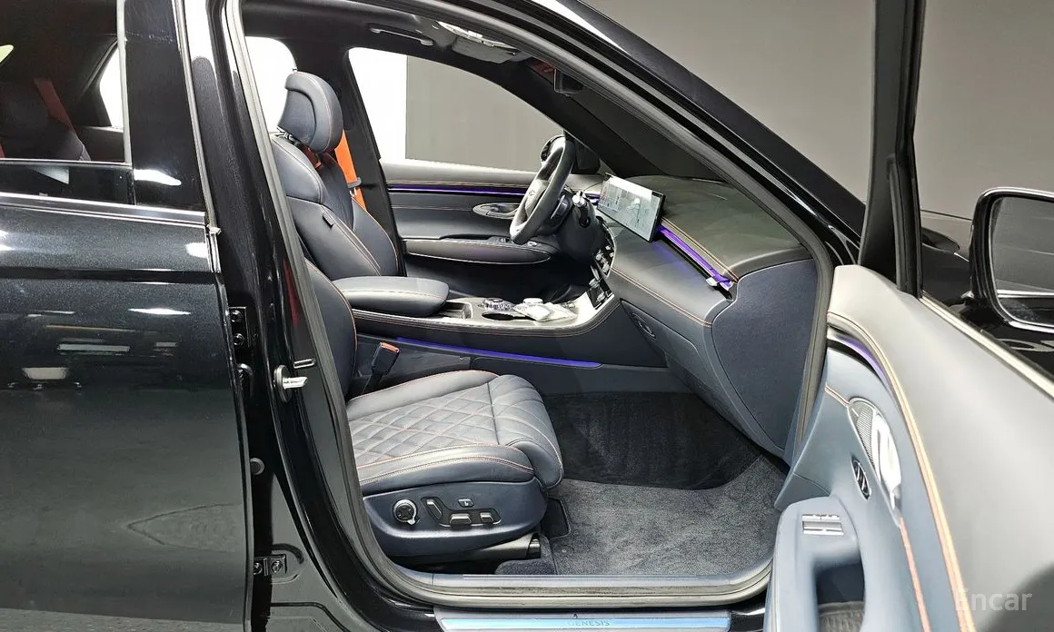 Фото 11 - Genesis GV70