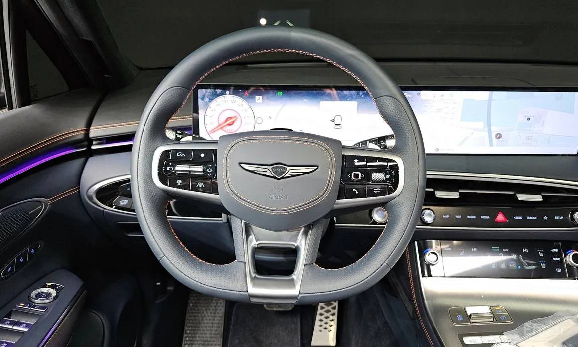 Фото 13 - Genesis GV70