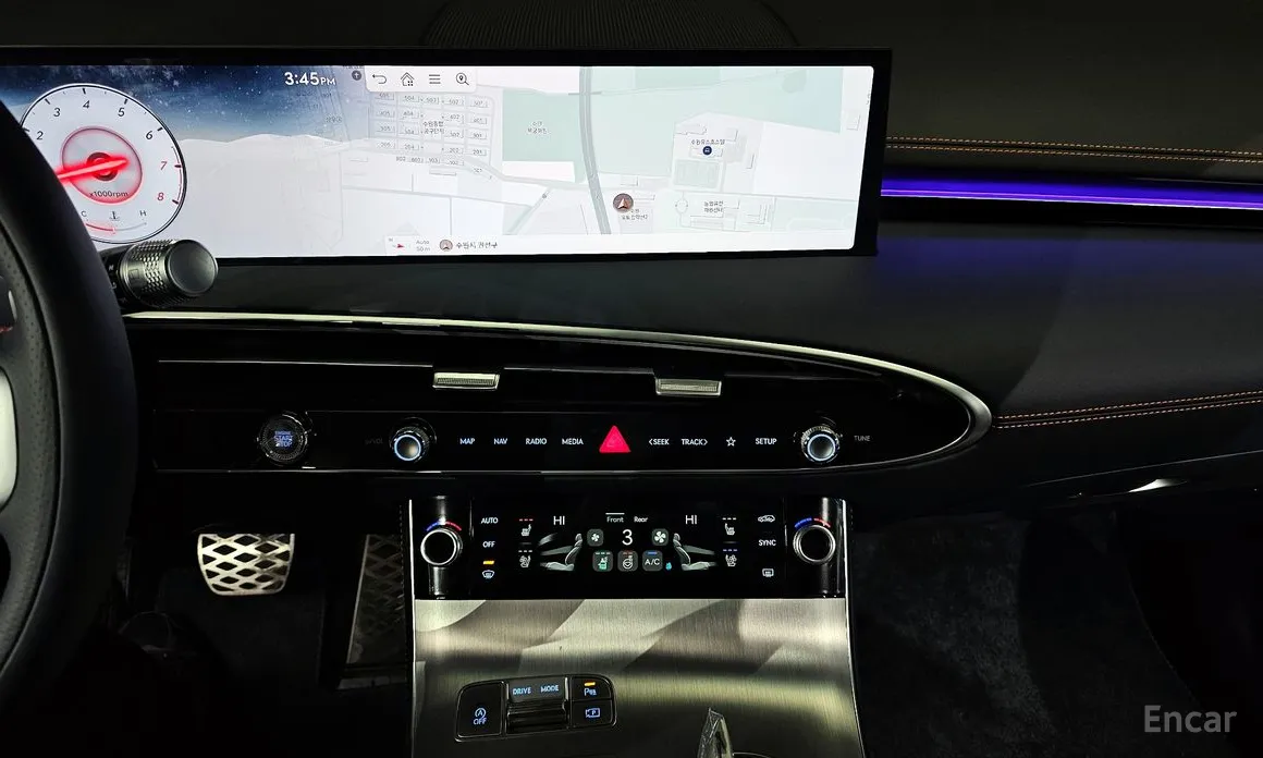 Фото 14 - Genesis GV70