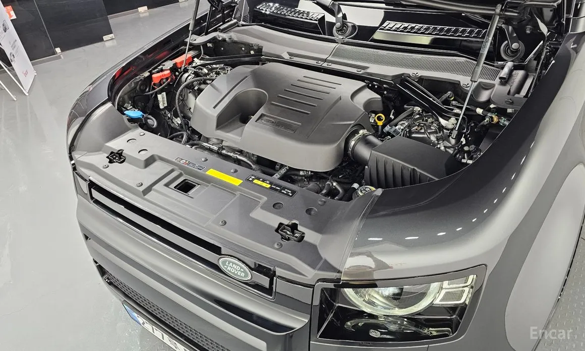 Фото 10 - Land Rover Defender