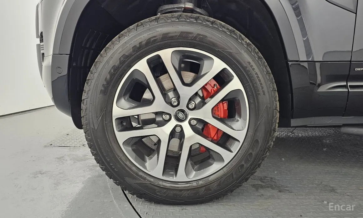 Фото 9 - Land Rover Defender