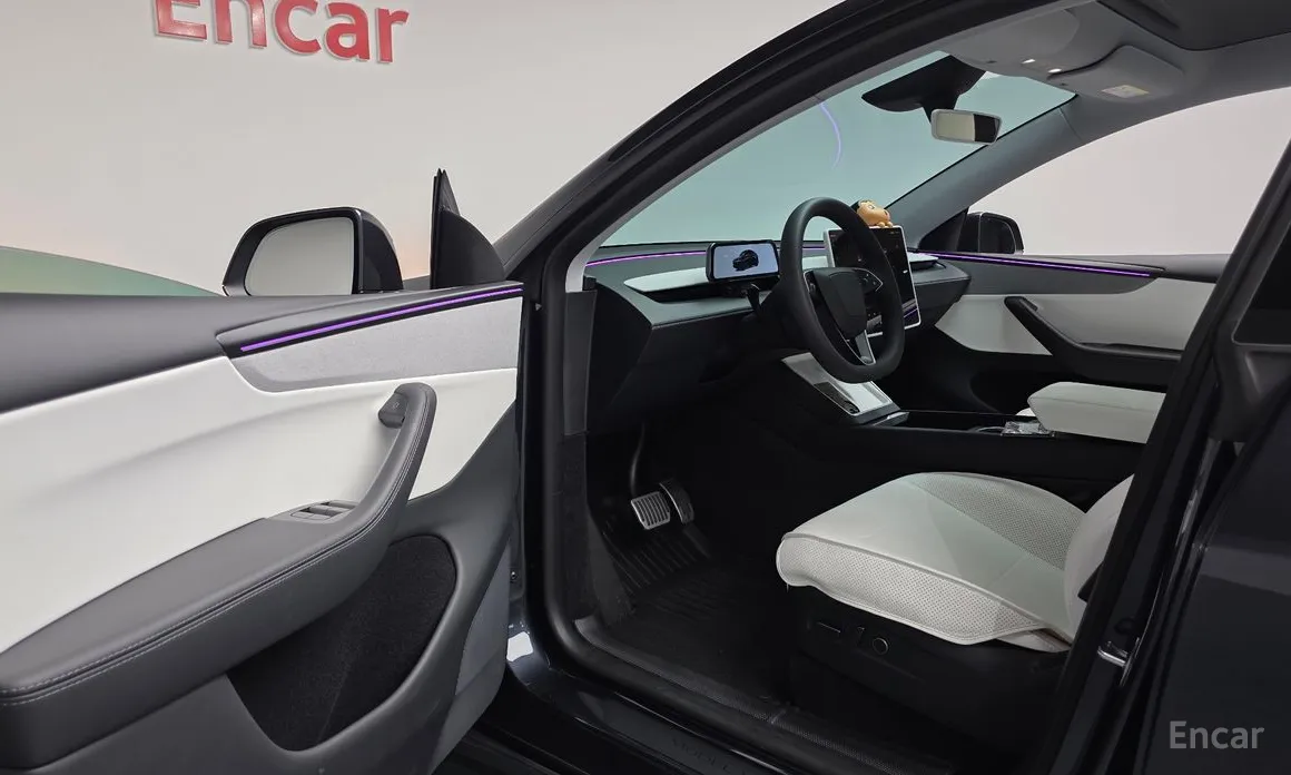 Фото 10 - Tesla Model Y