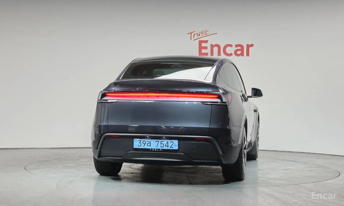 Фото 4 - Tesla Model Y