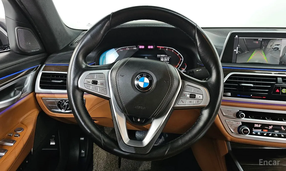 Фото 13 - BMW 7 Series
