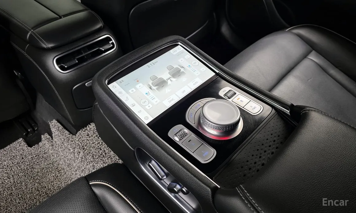 Фото 19 - Genesis G90