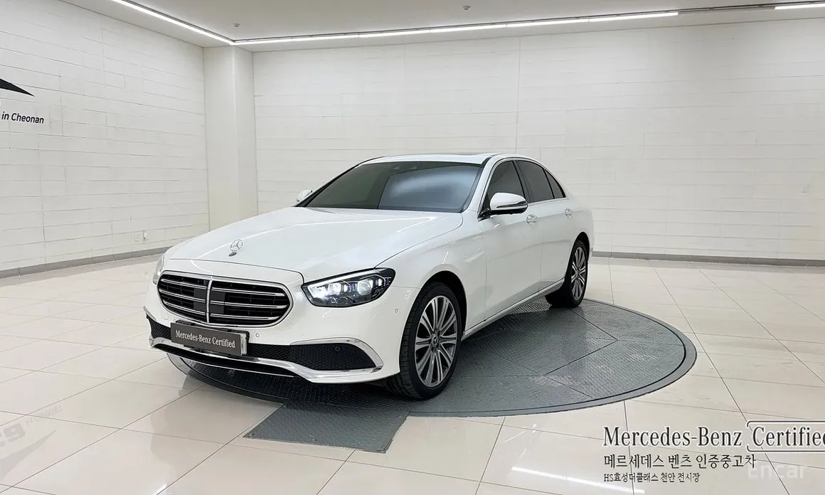 Фото 1 - Mercedes-Benz E-Class