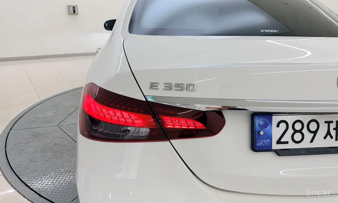 Фото 11 - Mercedes-Benz E-Class