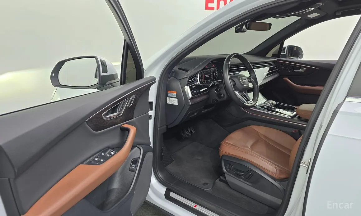 Фото 10 - Audi Q7