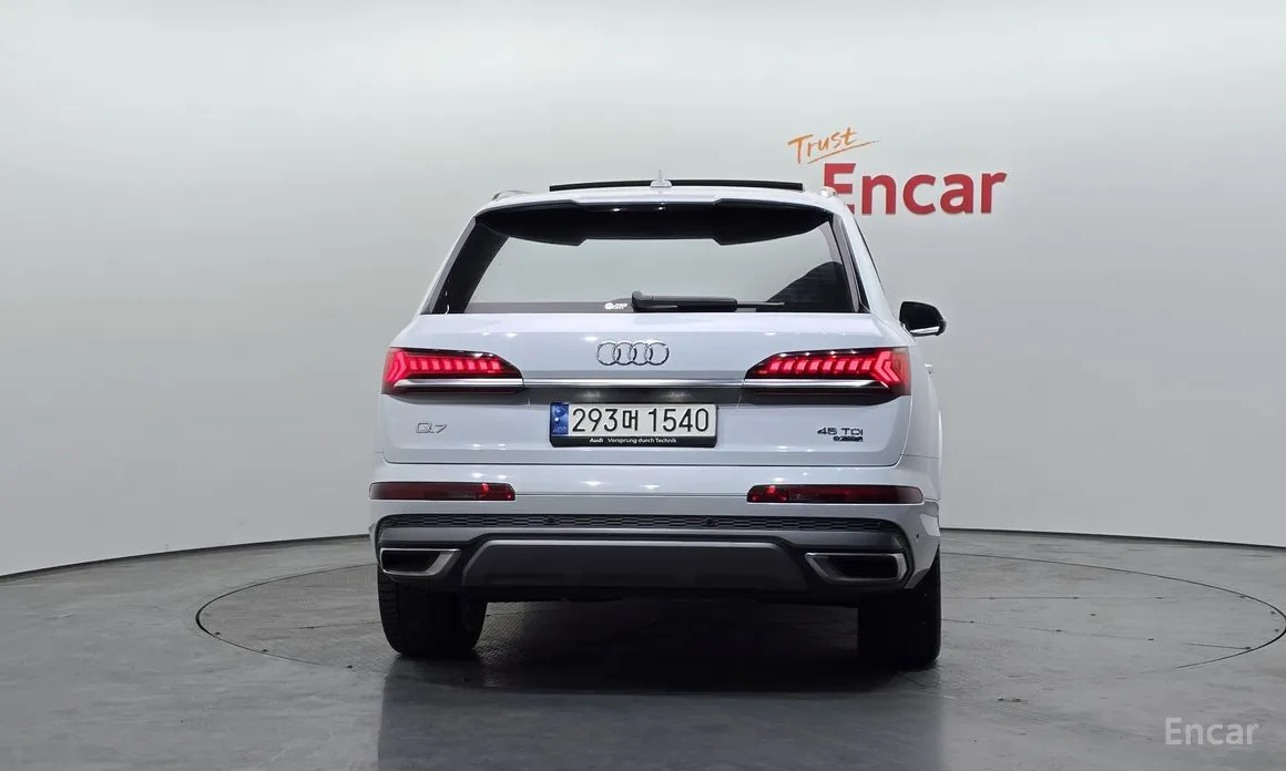 Фото 4 - Audi Q7