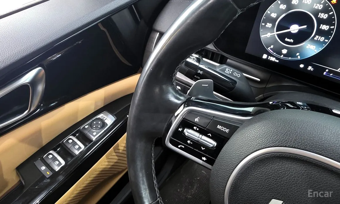 Фото 17 - Kia Carnival