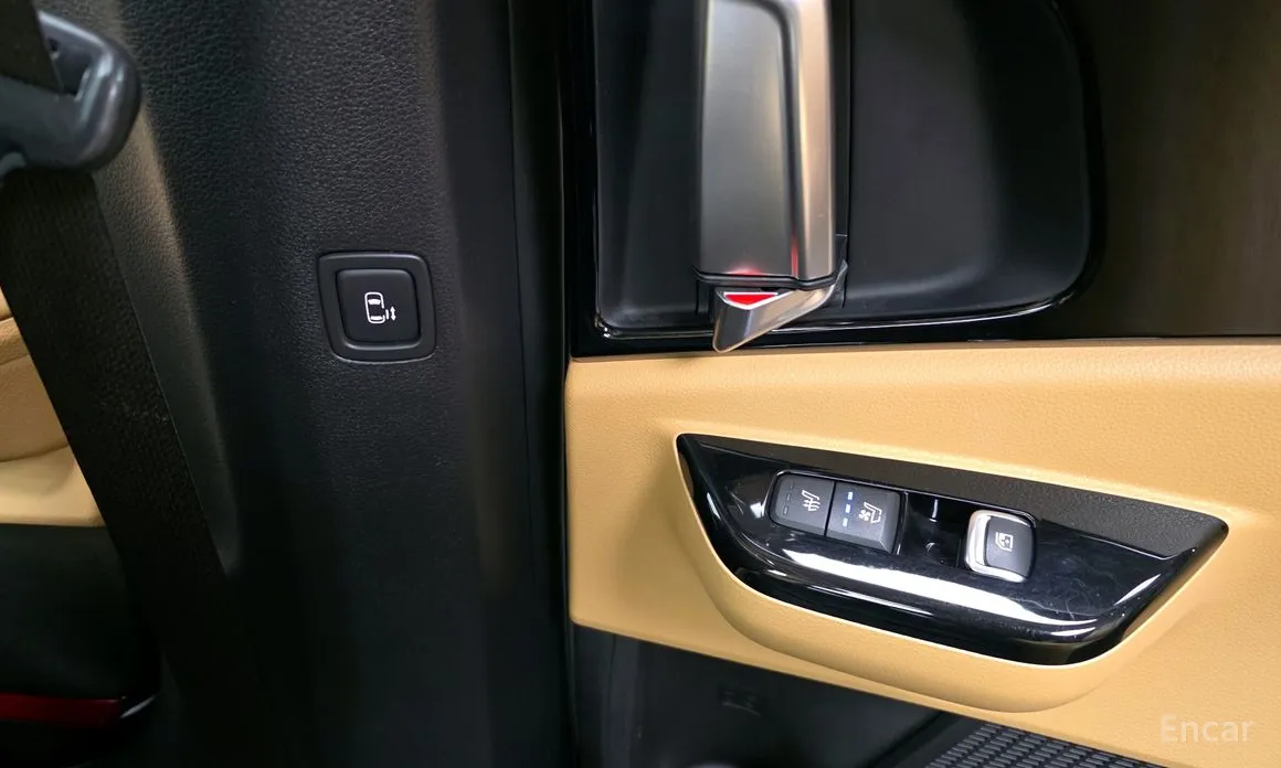 Фото 18 - Kia Carnival