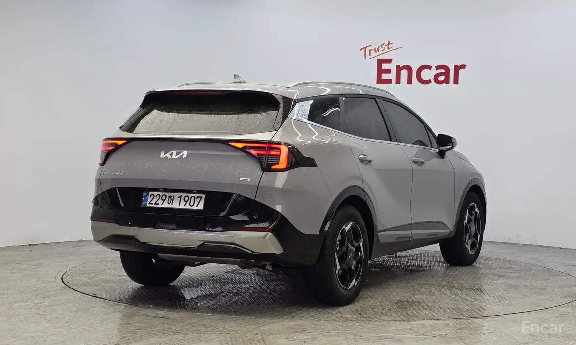 Фото 2 - Kia Sportage