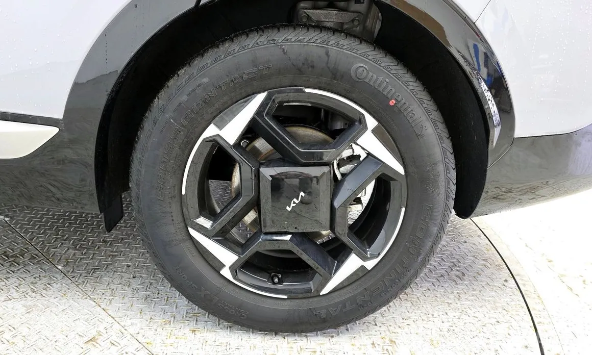 Фото 5 - Kia Sportage