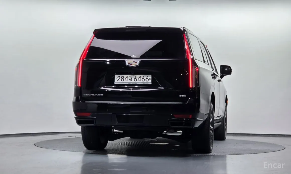 Фото 4 - Cadillac Escalade