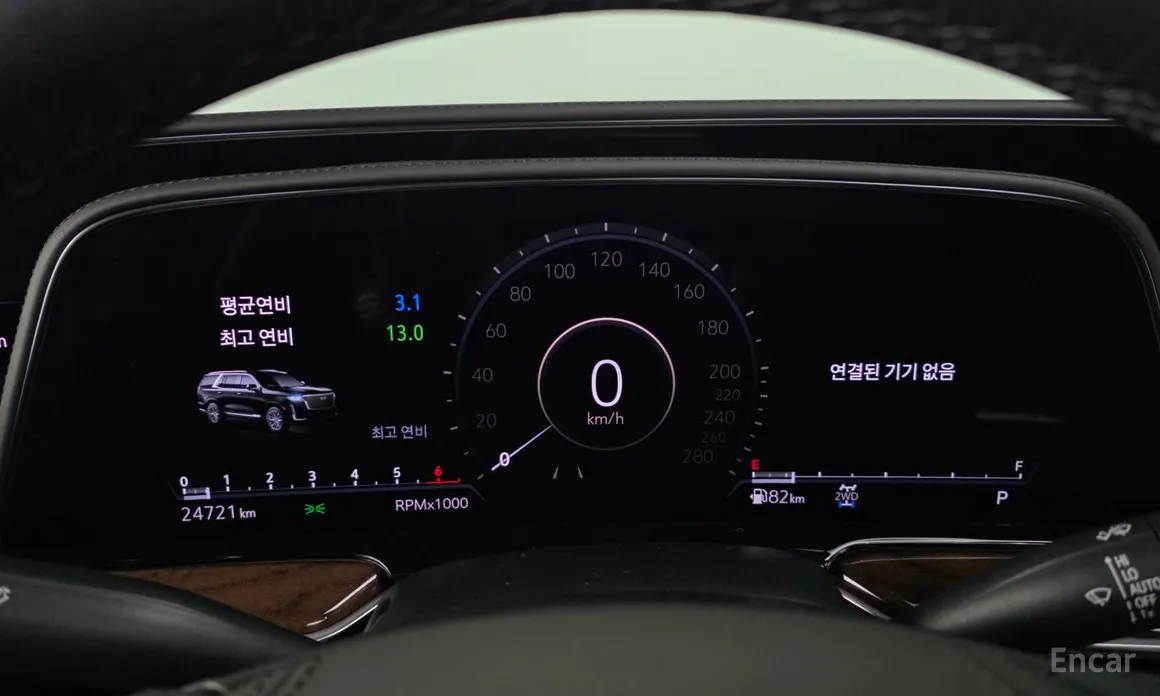 Фото 8 - Cadillac Escalade