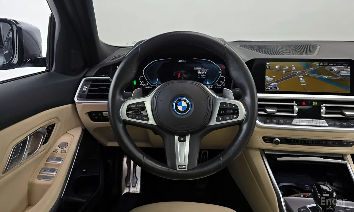 Photo 13 - BMW 3 Series