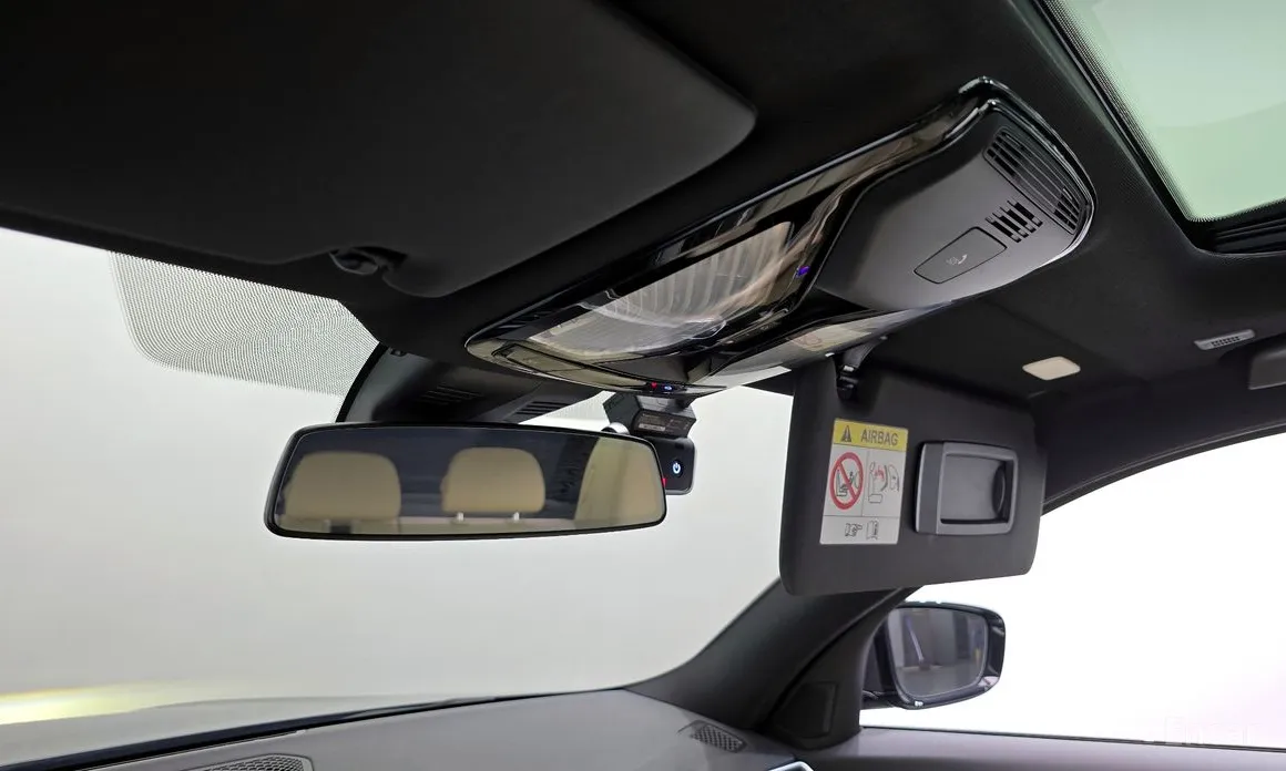 Photo 17 - BMW 3 Series