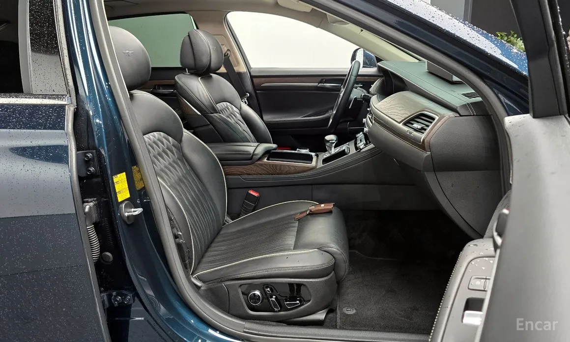 Фото 10 - Genesis G90