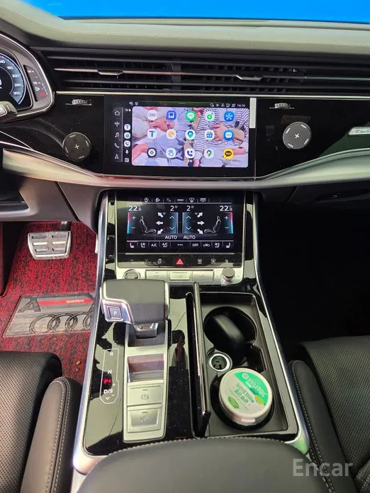 Фото 4 - Audi Q8