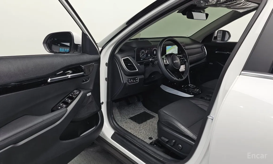 Фото 10 - Kia Seltos