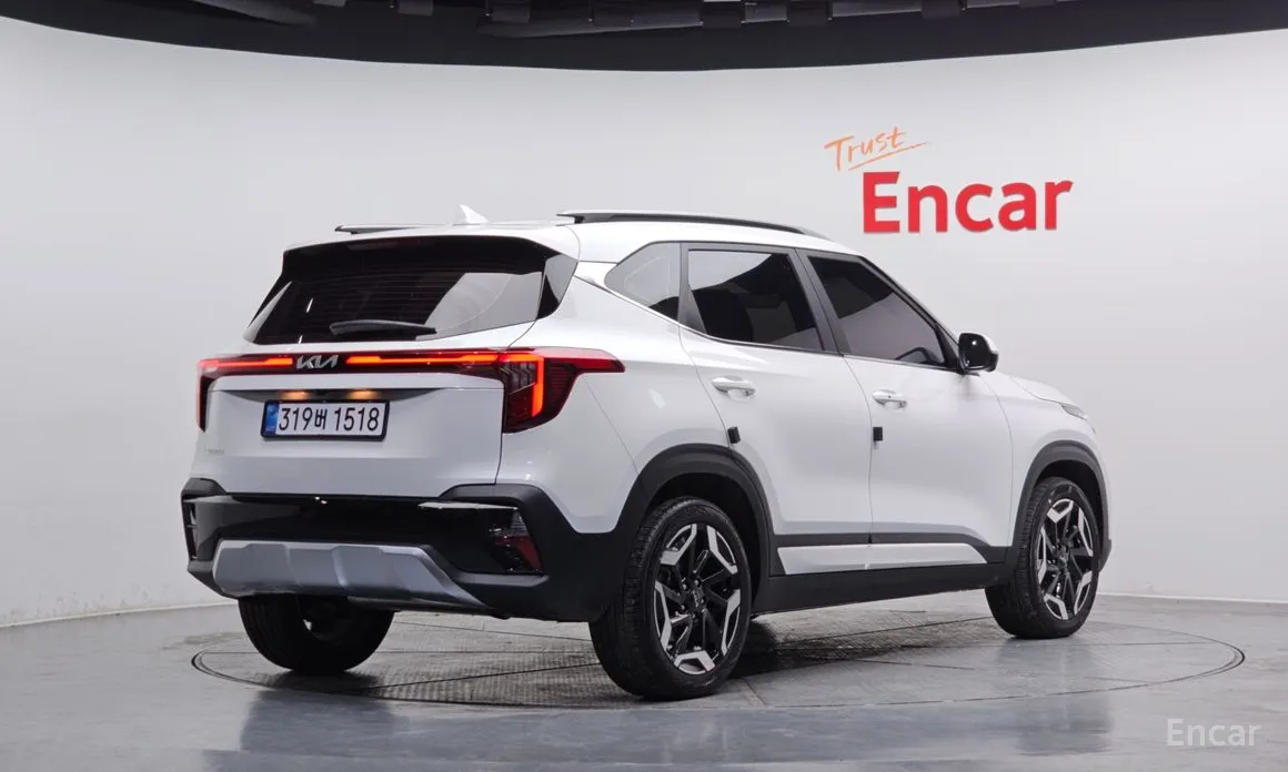 Фото 2 - Kia Seltos